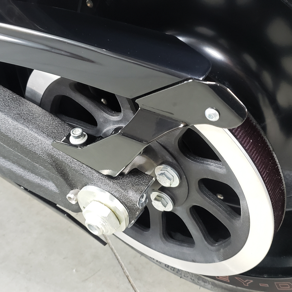 HARLEY FXDR - Belt guard support – ZEEL DESIGN HARLEY FXDR - Belt guard support – ZEEL DESIGN