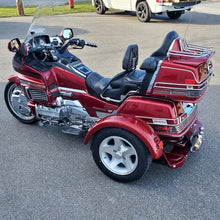 GL1500 rouge 3 roues