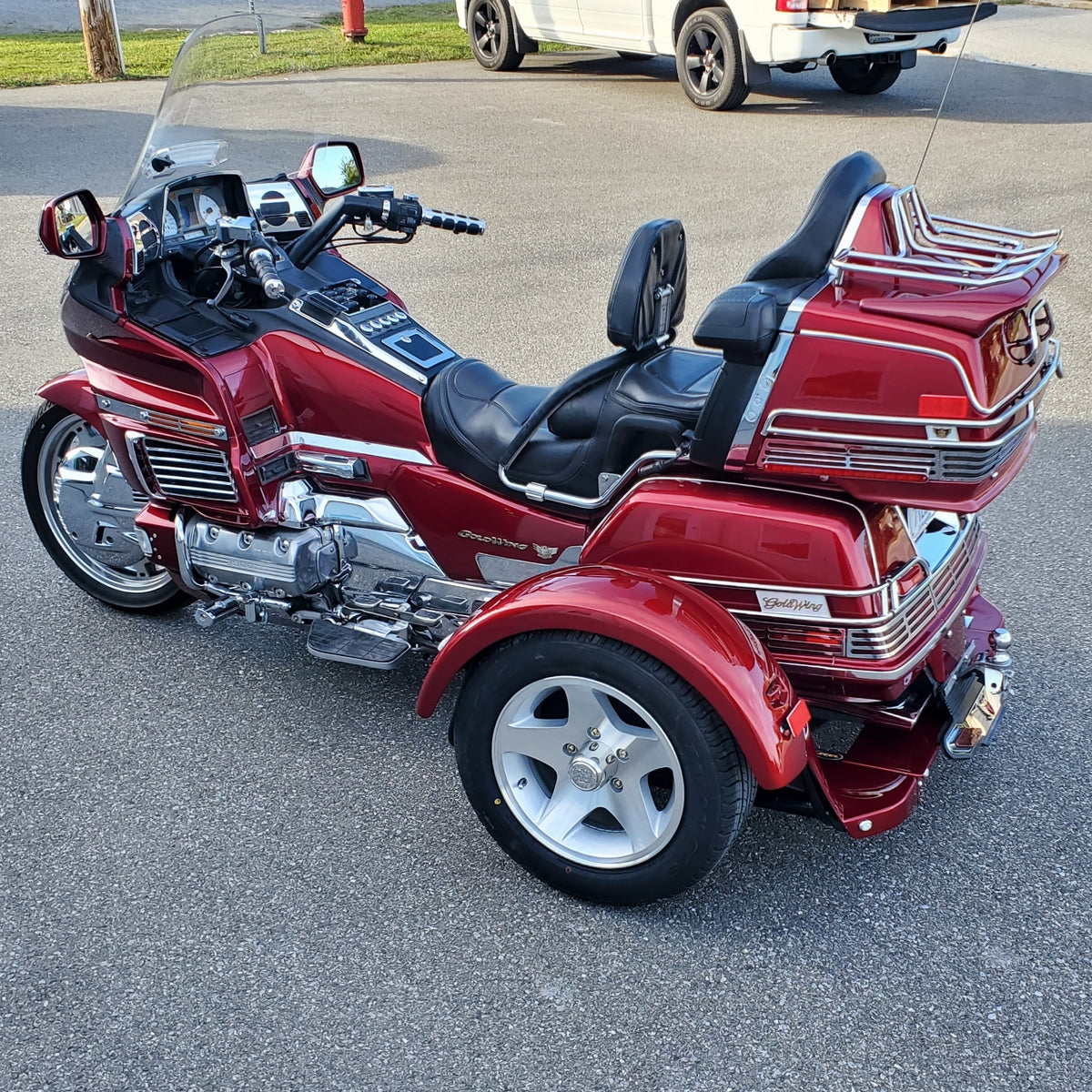 GL1500 rouge 3 roues