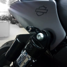 Rear turn signal bracket