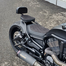 HARLEY V-ROD - Bolt-on Passenger seat - SHORT FENDER